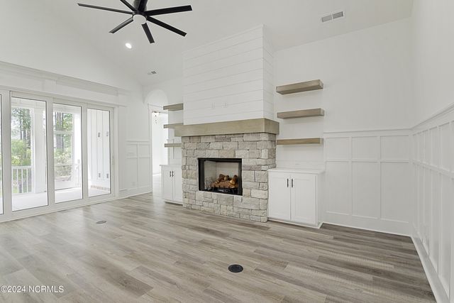 527 S Middleton Drive NW, Calabash, NC 28467