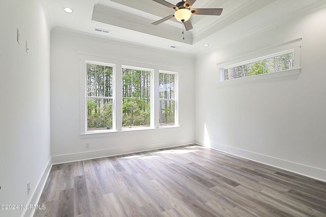 527 S Middleton Drive NW, Calabash, NC 28467