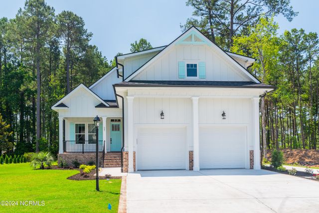 527 S Middleton Drive NW, Calabash, NC 28467