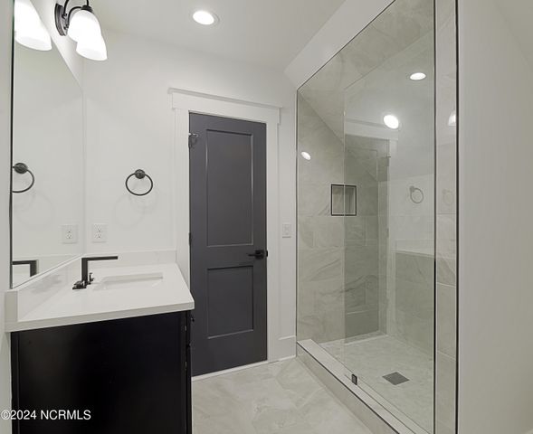 527 S Middleton Drive NW, Calabash, NC 28467