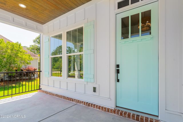 527 S Middleton Drive NW, Calabash, NC 28467