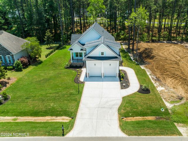 527 S Middleton Drive NW, Calabash, NC 28467