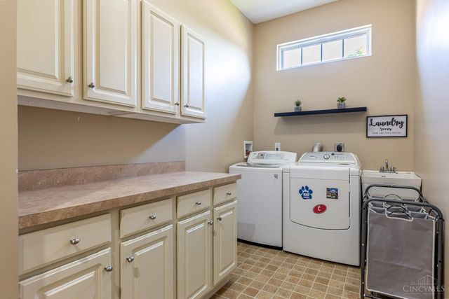1381 Foxfire Court, Turtle Creek Twp, OH 45036