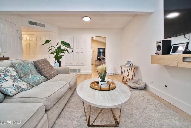 11400 Pifas Nevarez Place, El Paso, TX 79934