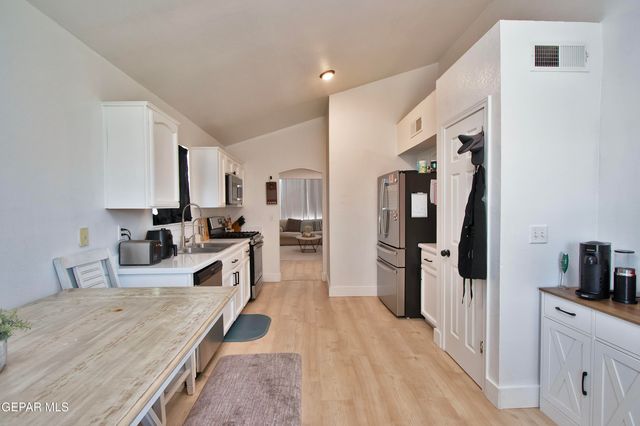 11400 Pifas Nevarez Place, El Paso, TX 79934