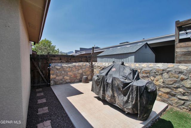 11400 Pifas Nevarez Place, El Paso, TX 79934