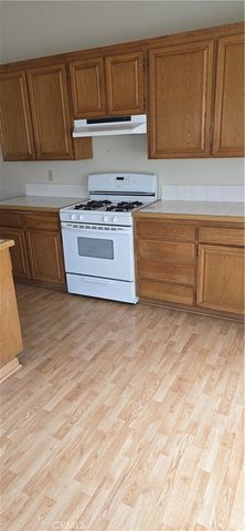 12374 Chuckwalla, Victorville, CA 92395