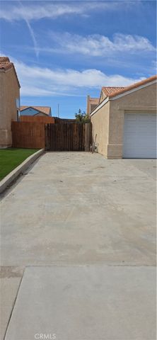 12374 Chuckwalla, Victorville, CA 92395