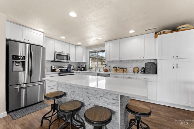 11832 Jerry Lee Ln, Nampa, ID 83651