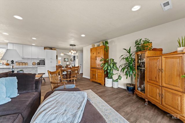 11832 Jerry Lee Ln, Nampa, ID 83651