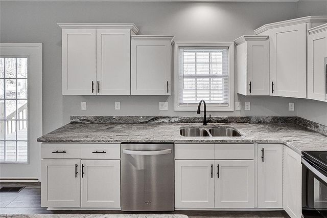 543 Hawthorne Drive, Asheboro, NC 27205