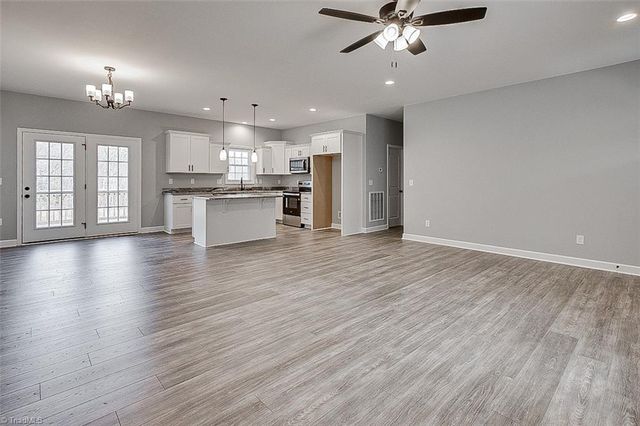 543 Hawthorne Drive, Asheboro, NC 27205