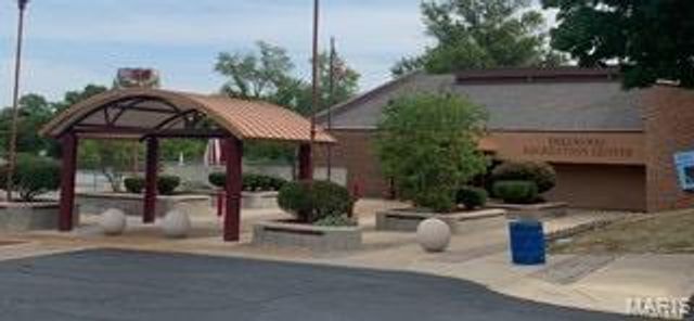 10207 Tanner Drive, Dellwood, MO 63136