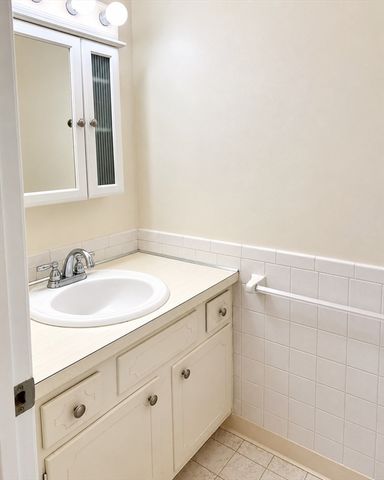 25 Greentree Lane 43, Weymouth, MA 02190