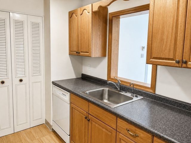 25 Greentree Lane 43, Weymouth, MA 02190