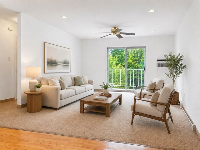 25 Greentree Lane 43, Weymouth, MA 02190