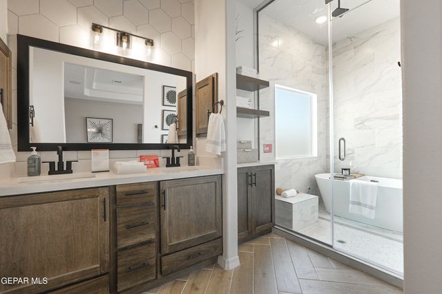 101 Vista Cristo Way, Santa Teresa, NM 88008