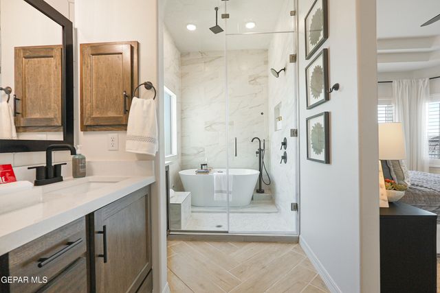 101 Vista Cristo Way, Santa Teresa, NM 88008