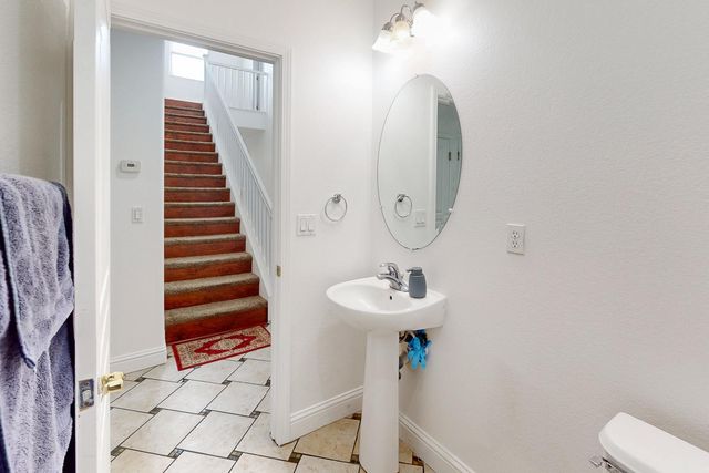 1799 Newport Dr, Yuba City, CA 95993