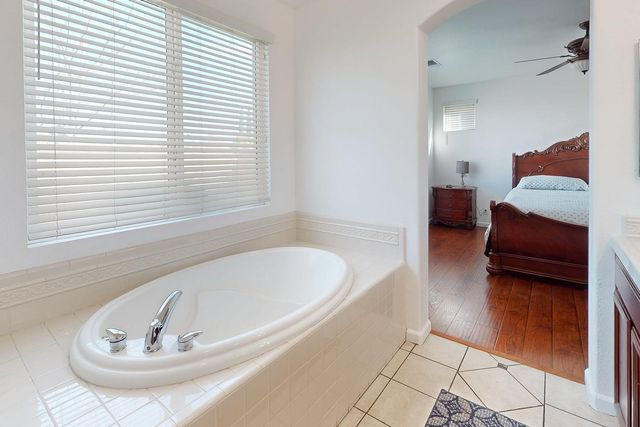 1799 Newport Dr, Yuba City, CA 95993