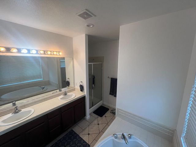 1799 Newport Dr, Yuba City, CA 95993