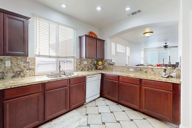 1799 Newport Dr, Yuba City, CA 95993