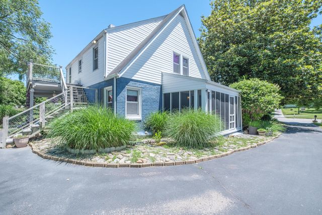 5599 Lee Hwy, Troutville, VA 24175