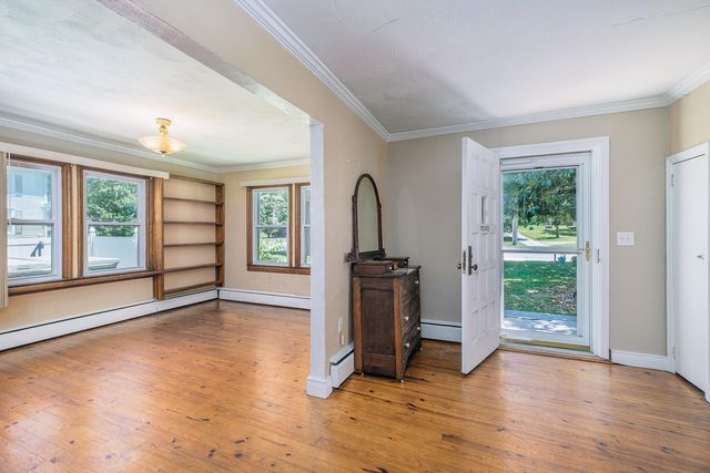 5599 Lee Hwy, Troutville, VA 24175