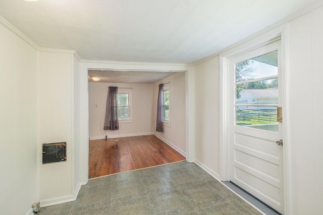 5599 Lee Hwy, Troutville, VA 24175