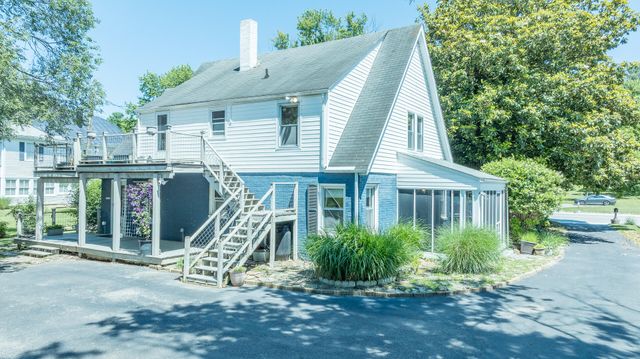 5599 Lee Hwy, Troutville, VA 24175