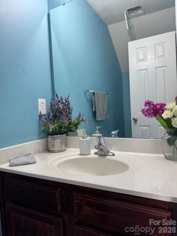 3514 Crestridge Drive, Charlotte, NC 28217