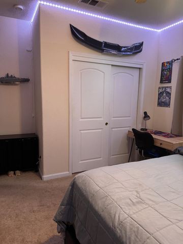 2559 E Fallbrook Avenue, Fresno, CA 93720