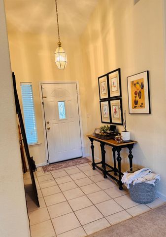 2559 E Fallbrook Avenue, Fresno, CA 93720