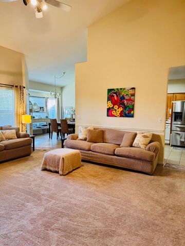 2559 E Fallbrook Avenue, Fresno, CA 93720