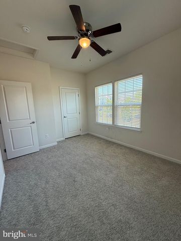 123 STREAMVIEW DR, Fredericksburg, VA 22405