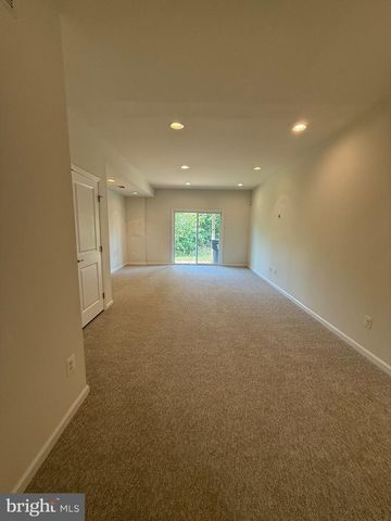 123 STREAMVIEW DR, Fredericksburg, VA 22405