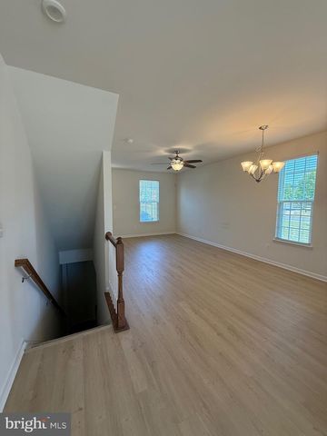 123 STREAMVIEW DR, Fredericksburg, VA 22405