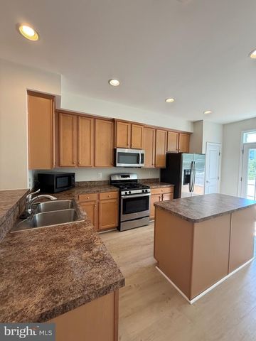 123 STREAMVIEW DR, Fredericksburg, VA 22405