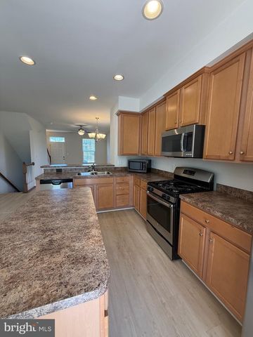 123 STREAMVIEW DR, Fredericksburg, VA 22405