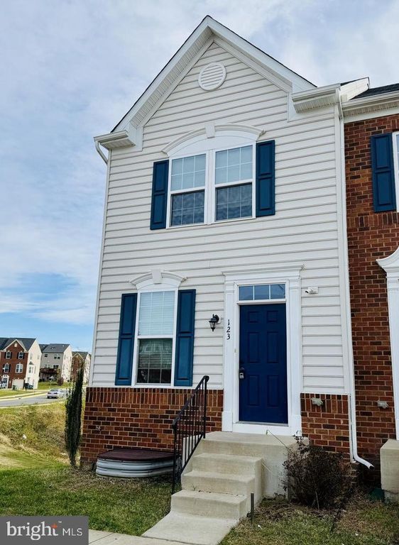 123 STREAMVIEW DR, Fredericksburg, VA 22405