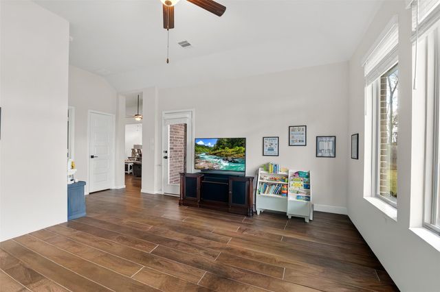 8022 Mckittrick Ridge Drive, Porter, TX 77365