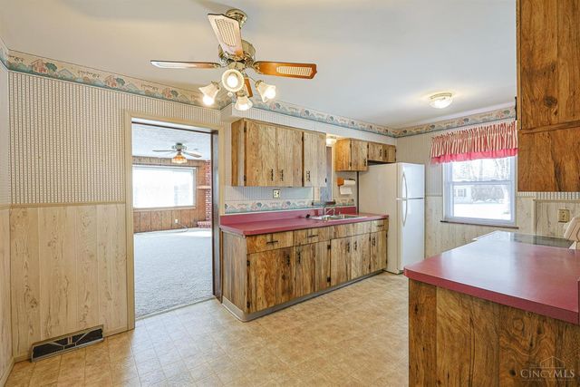 103 W Crest Drive, Reading, OH 45215