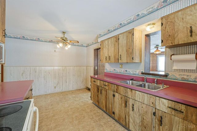 103 W Crest Drive, Reading, OH 45215