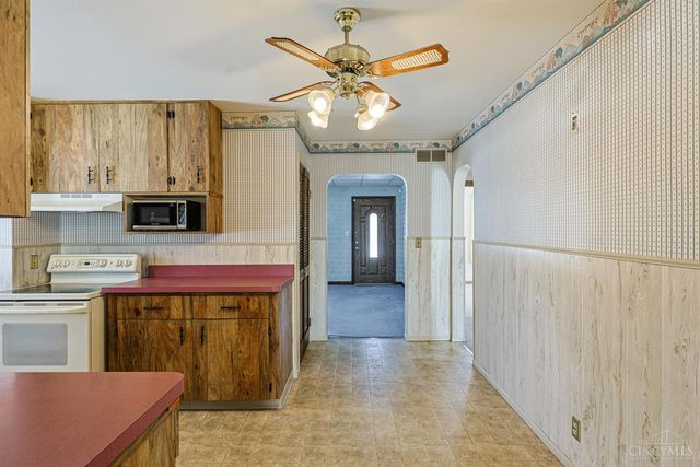 103 W Crest Drive, Reading, OH 45215