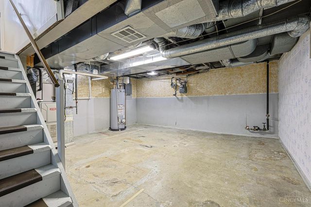 103 W Crest Drive, Reading, OH 45215