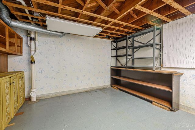 103 W Crest Drive, Reading, OH 45215