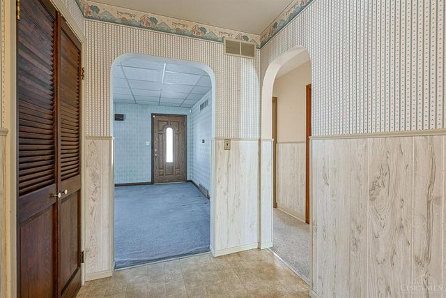 103 W Crest Drive, Reading, OH 45215