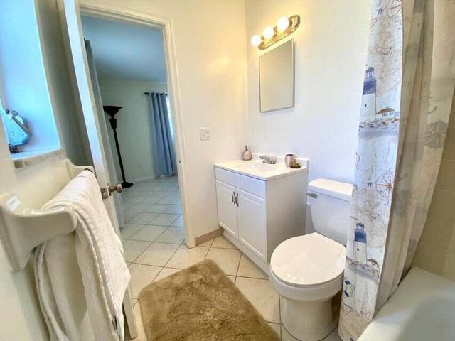 523 SE 20th Court 5, Boynton Beach, FL 33435