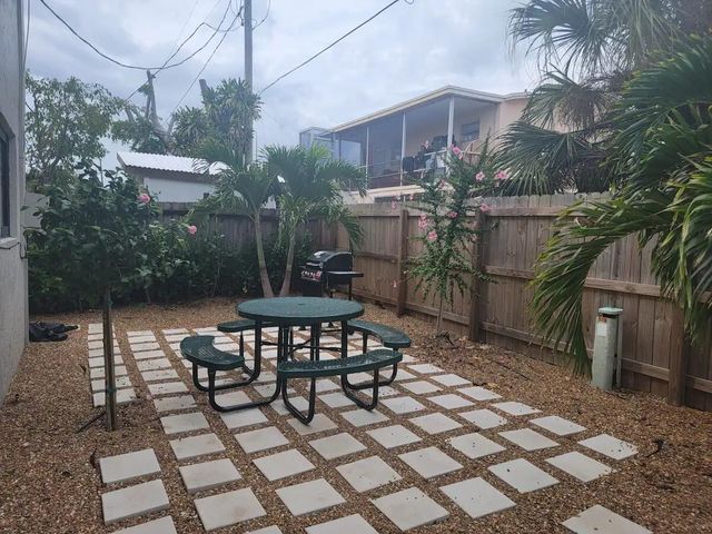 523 SE 20th Court 5, Boynton Beach, FL 33435