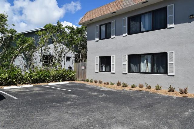 523 SE 20th Court 5, Boynton Beach, FL 33435